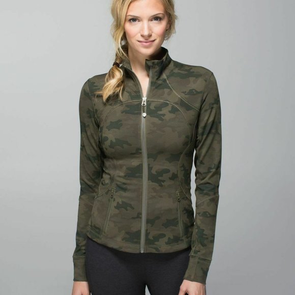 lululemon athletica Tops - LULULEMON Forme Jacket II Savasana Camo Size 8